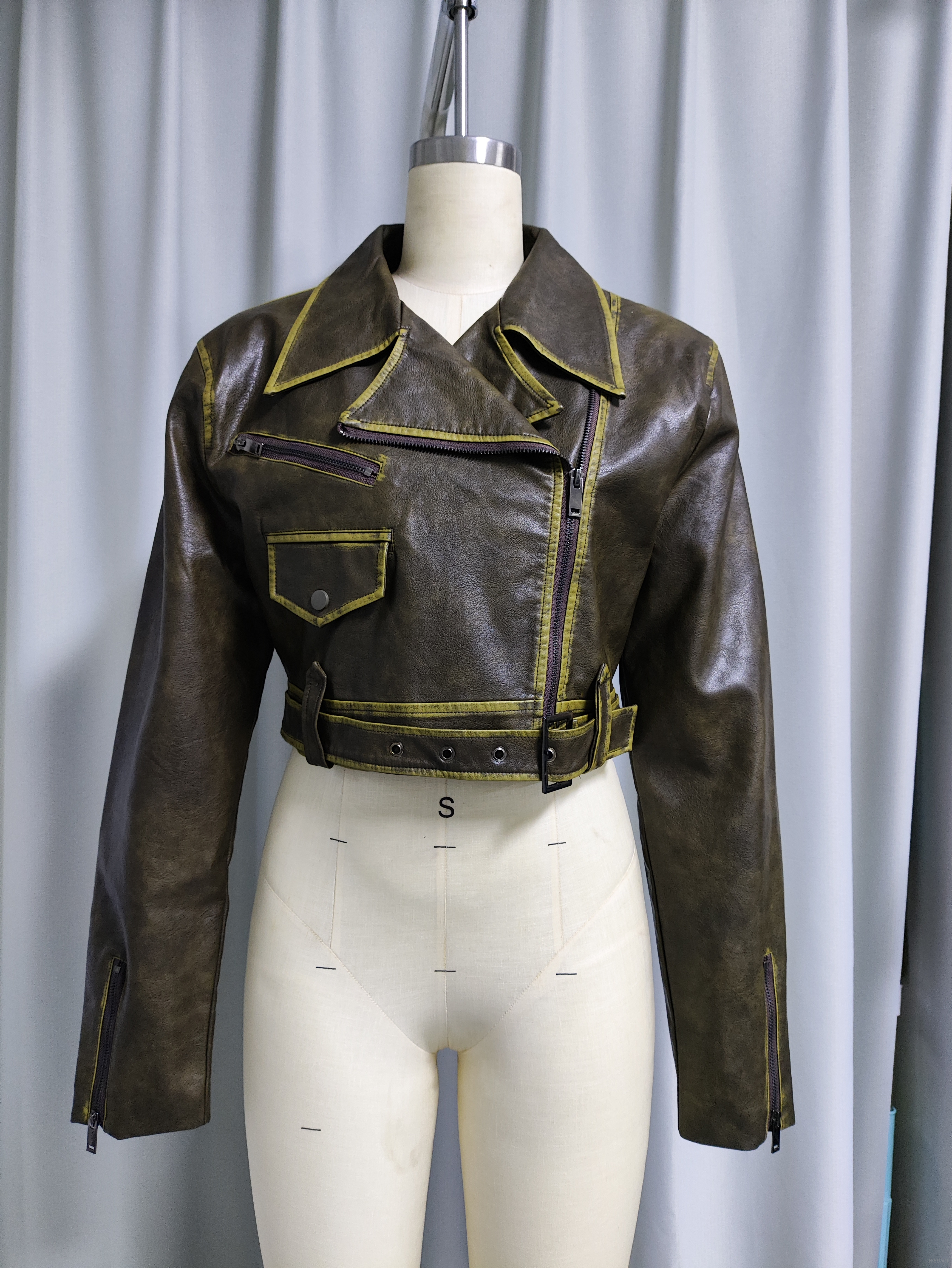 Women's Vintage Asymmetrical Zip-Up Cropped Leather Motorcycle Jacket with Contrast Stitching
