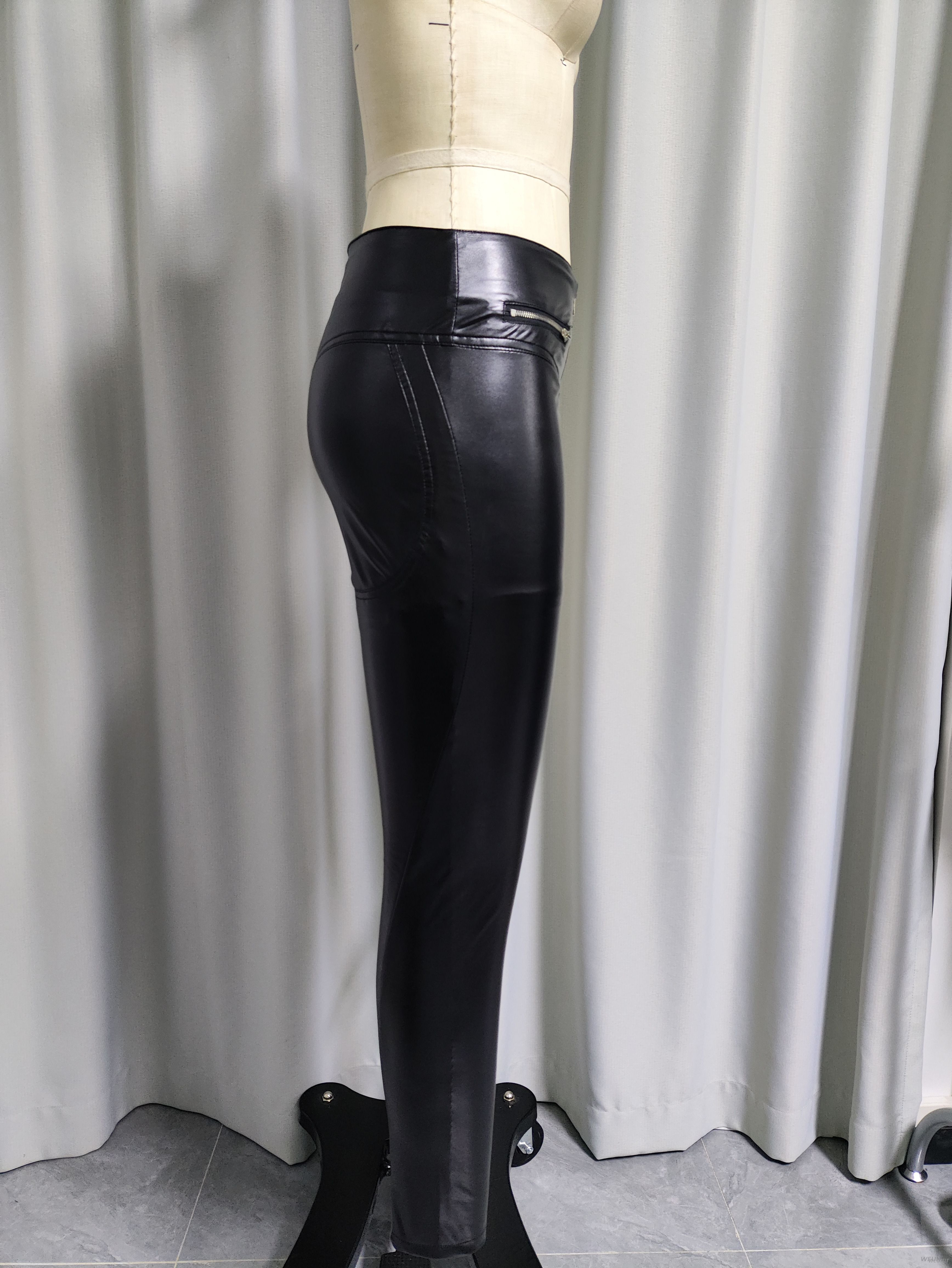 Women's Faux Leather Skinny Leggings with Front Zippers